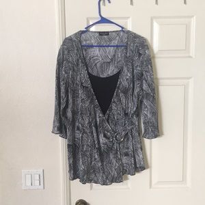 Black and white 3/4 length sleeve 2X Top